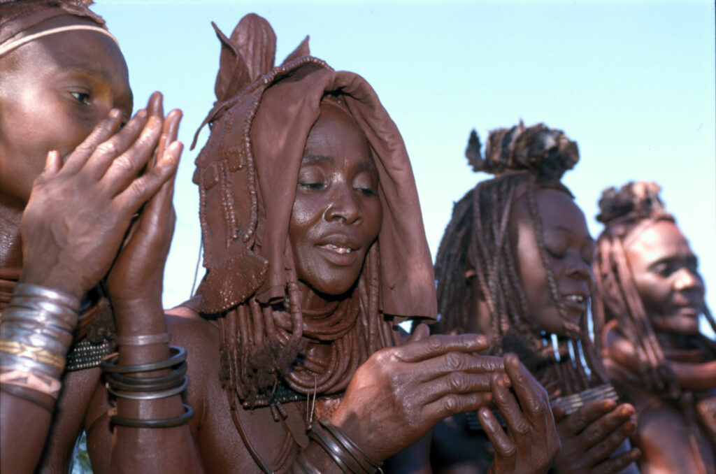 Erora Elola Ondjongo, Cunene, Angola / Rina Sherman