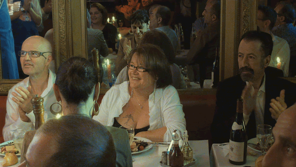 Michou avec des amis à la Mascotte et au Cabaret Michou le 3 juin 2014 / Rina Sherman