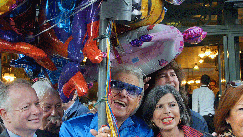 Michou, c'est moi, le film / Rina Sherman La Fête des vendanges de Montmartre à la Mascotte, le 11 octobre 2014 https://www.rinasherman.com/films/grands-portraits/michou-cest-moi-le-film-2013-2016/