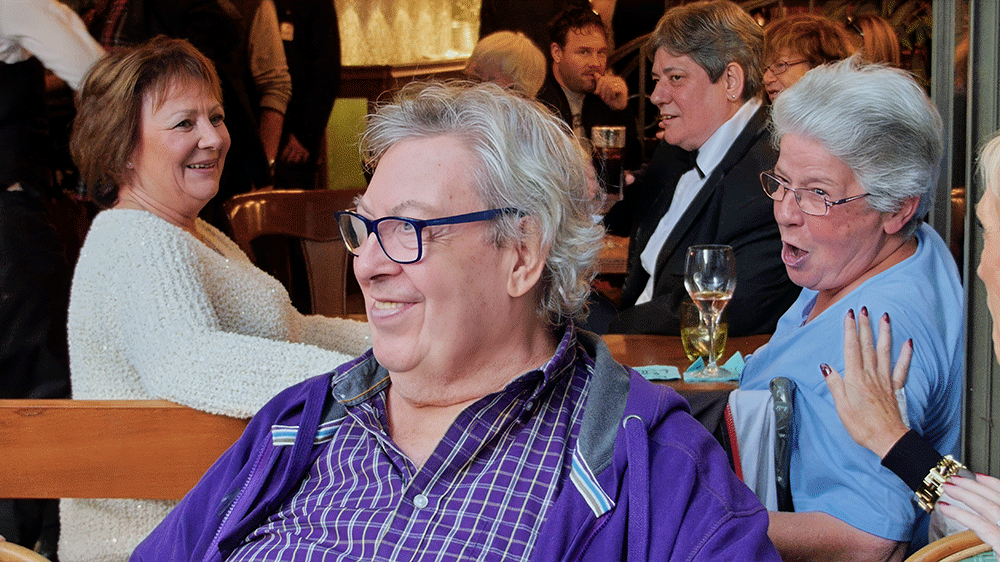 Michou, c'est moi, le film / Rina Sherman La Fête des vendanges de Montmartre à la Mascotte, le 11 octobre 2014 https://www.rinasherman.com/films/grands-portraits/michou-cest-moi-le-film-2013-2016/