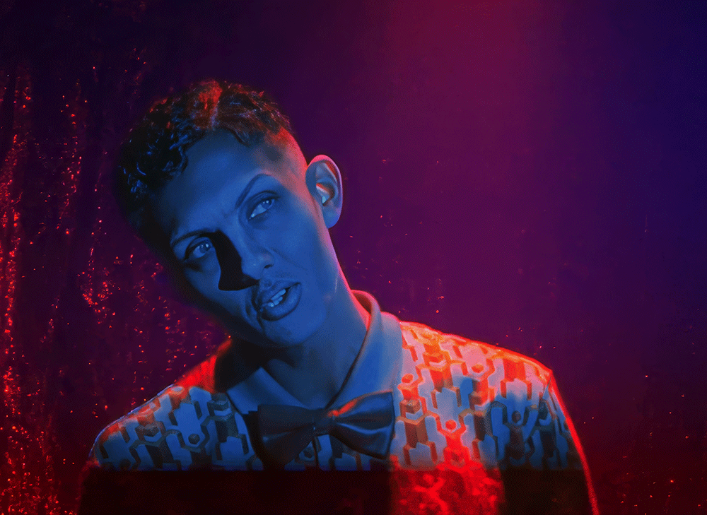 Michou, c'est moi ! le film / Rina Sherman Tests de nouvelle lumière pour "Stromae", le 30 octobre 2014 @fabspectacle Fabien https://www.rinasherman.com/films/grands-portraits/michou-cest-moi-le-film-2013-2016/
