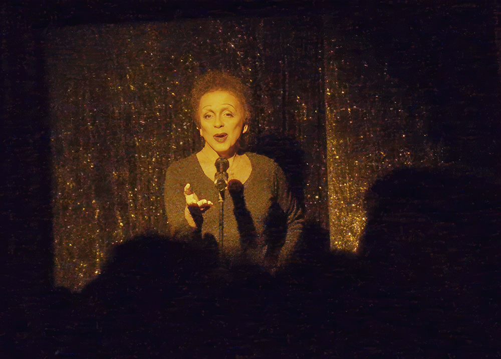 Michou, c'est moi ! le film / Rina Sherman Prises de vue de l'audience avec Michou au Cabaret Michou, filmées le 1er novembre 2014 https://www.rinasherman.com/films/grands-portraits/michou-cest-moi-le-film-2013-2016/