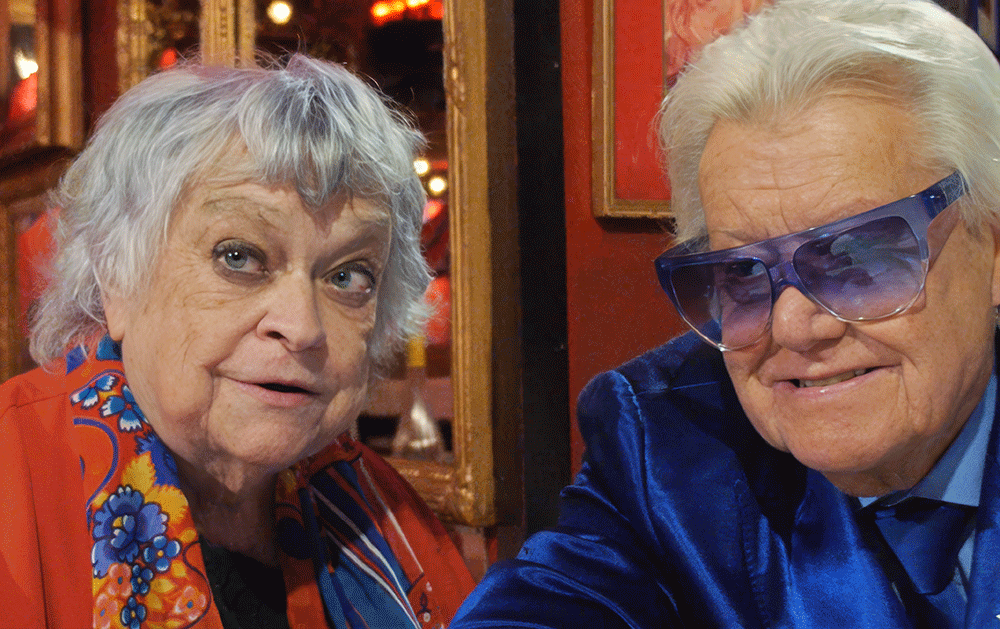 Michou c'est moi ! – le film / Rina Sherman Storyboard chronologique des tournages de 2013 à 2016 de Michou, du Cabaret, le spectacle de transformistes et les déjeuners-spectacles pour les personnes âgées de Montmartre. Le Xle déjeuner pour personnes âgées, "Les Poilus", le 11 novembre 2014 https://www.rinasherman.com/films/grands-portraits/michou-cest-moi-le-film-2013-2016/