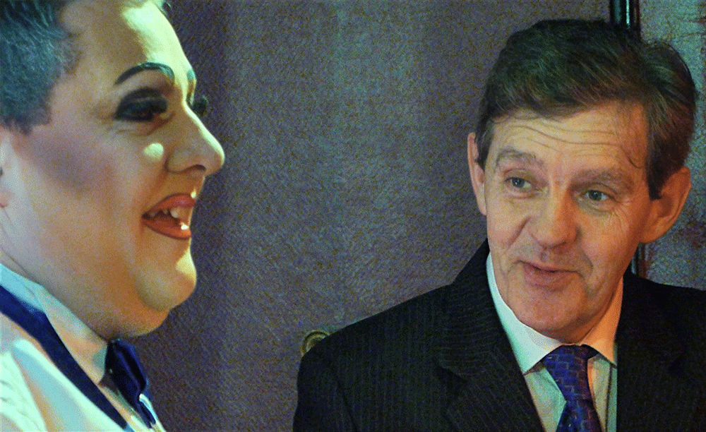 Michou, c'est moi ! – le film / Rina Sherman Storyboard chronologique des tournages de 2013 à 2016 avec Michou, à Montmartre et ailleurs, du Cabaret, le spectacle de transformistes et les déjeuners-spectacles pour les personnes âgées de Montmartre. Michou au Cabaret Michou avec ses invités le 2 décembre 2014 https://www.rinasherman.com/films/grands-portraits/michou-cest-moi-le-film-2013-2016/